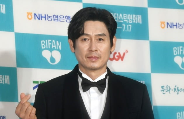 [종합] "특별전, 회고전 NO" 설경구, 30년 잘 버틴 '지천명 아이돌'의 역사[제26회 BIFAN]