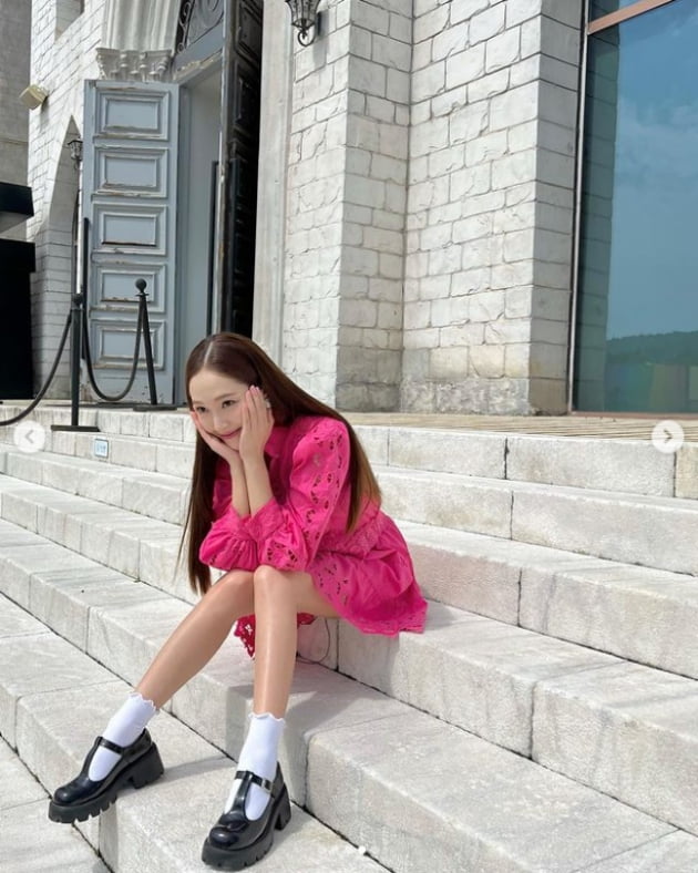 '타일러권♥' 제시카, 점점 말라가는 각선미...핑크빛 유혹[TEN★]