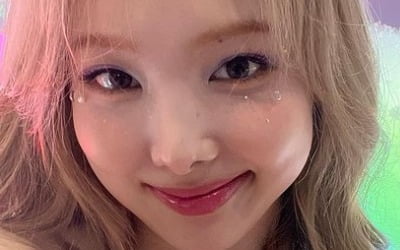 'POP' 나연, 보랏빛 아이섀도우도 찰떡 소화…이게 바로 맏언니 위엄[TEN★]