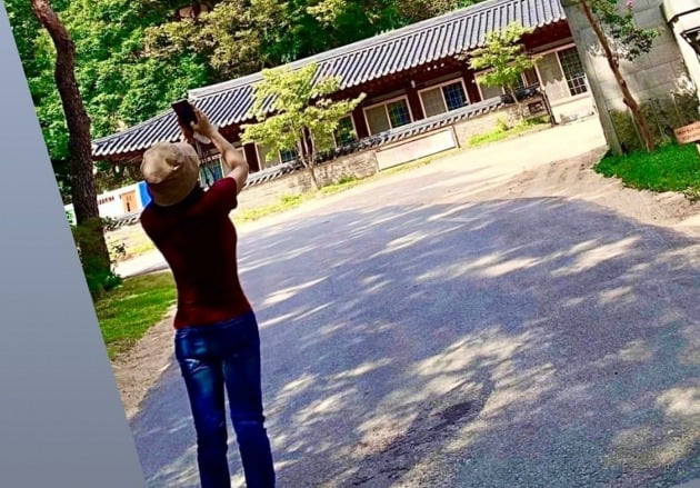 '53세' 김혜수, 이제는 휴대폰 조작 능숙…SNS각? 하늘 찍는 감성[TEN★]