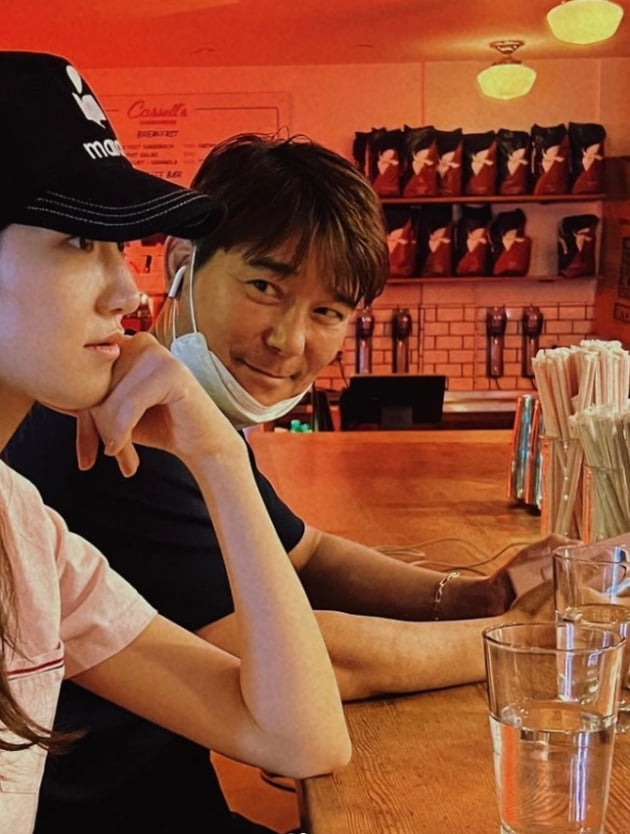 '도둑놈'이 접수한 예능…나이 차이 많이 날수록 주목받는 결혼 [TEN스타필드]