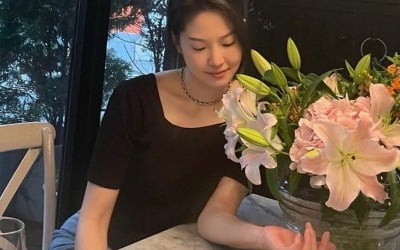 "맛있어서 눈 땡글"…'전진♥' 류이서, 비 뚝뚝 떨어지는 날에도 근사한 데이트[TEN★]