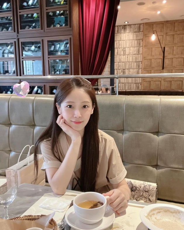 '둘째 임신 8개월' 소율, 도곡동서 브런치로 입호강 중 "수다+음식 '궁합 최고'" [TEN★]
