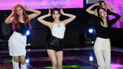 [TEN 포토] 비비지 'Love Love Love'