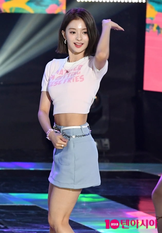 [TEN 포토] 프로미스나인 이나경 '피부에 조명 달았나'