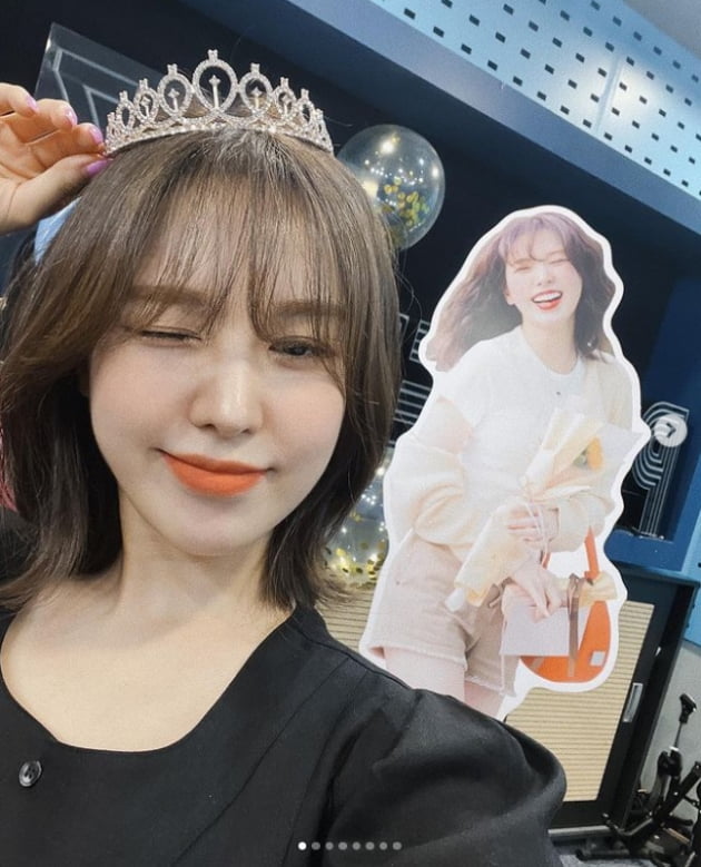 레드벨벳 웬디, 영스 1주년 고마워요...행복한 미소[TEN★]