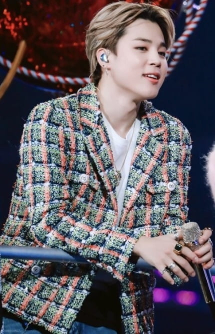 방탄소년단 지민, K팝 인기투표 '6관왕'…96주째 최정상 '신기록'