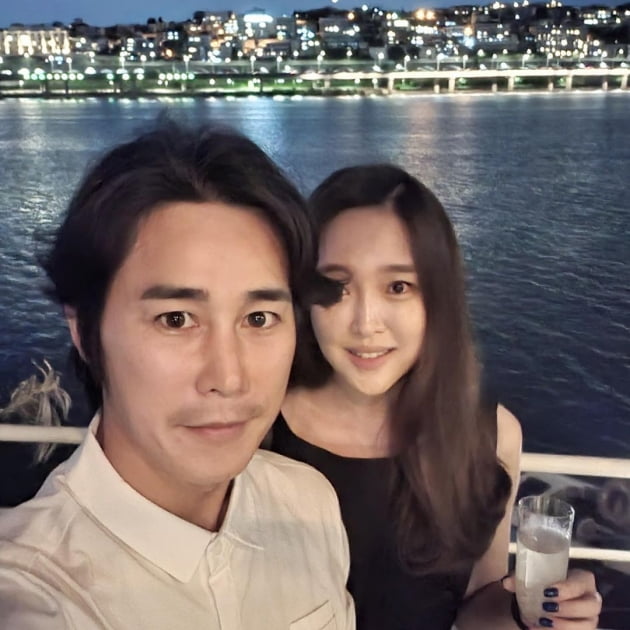 "한강뷰에서 살자" 정태우♥장인희, 고고한 크루즈 파티…해외여행 같은 선상 데이트 [TEN★]