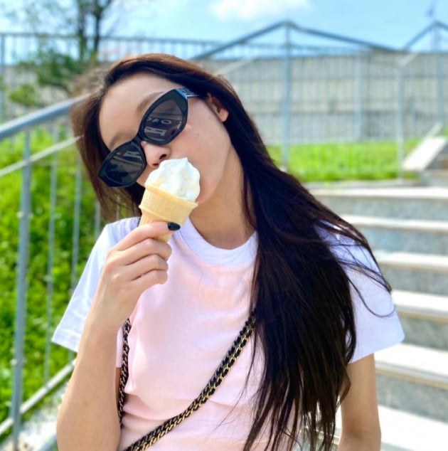 사진=유아 인스타그램