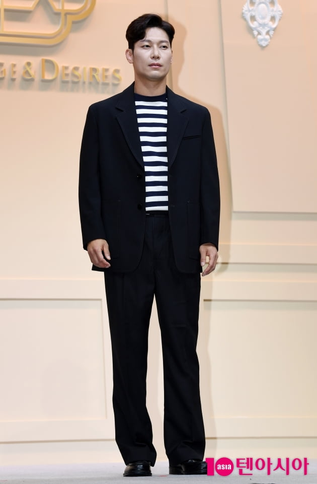 [TEN 포토] 박훈 '상남자 분위기'