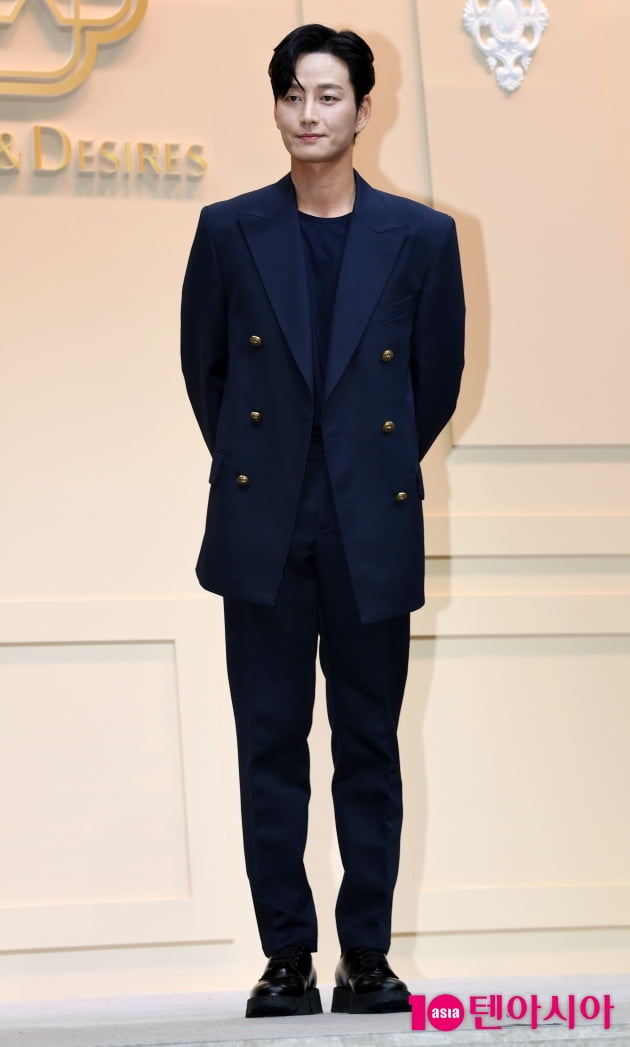 [TEN 포토] 이현욱 '완벽한 수트핏'