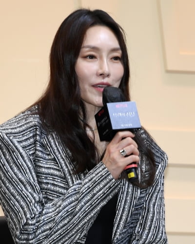 [TEN 포토] 차지연 "수 많은 카메라가 있어서 식은땀 났다"