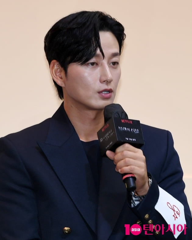 [TEN 포토] 이현욱 "초심을 잃지 않도록 노력하고 있다"