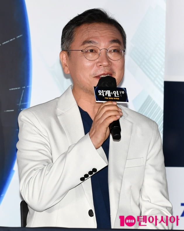 [TEN 포토] 김의성 '중요한 장면에 항아리+가면 쓰고 있어서'