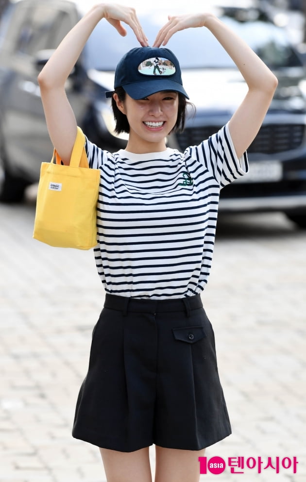 [TEN 포토] 하영 '단발로 변신'