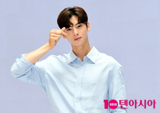 [TEN 포토] 차은우 '순정만화에서 그대로 나온 듯한 비주얼'