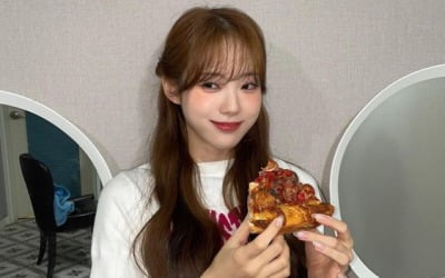 루다, 피자를 저렇게 먹는데 저체중각…뼈만 남았어[TEN★]