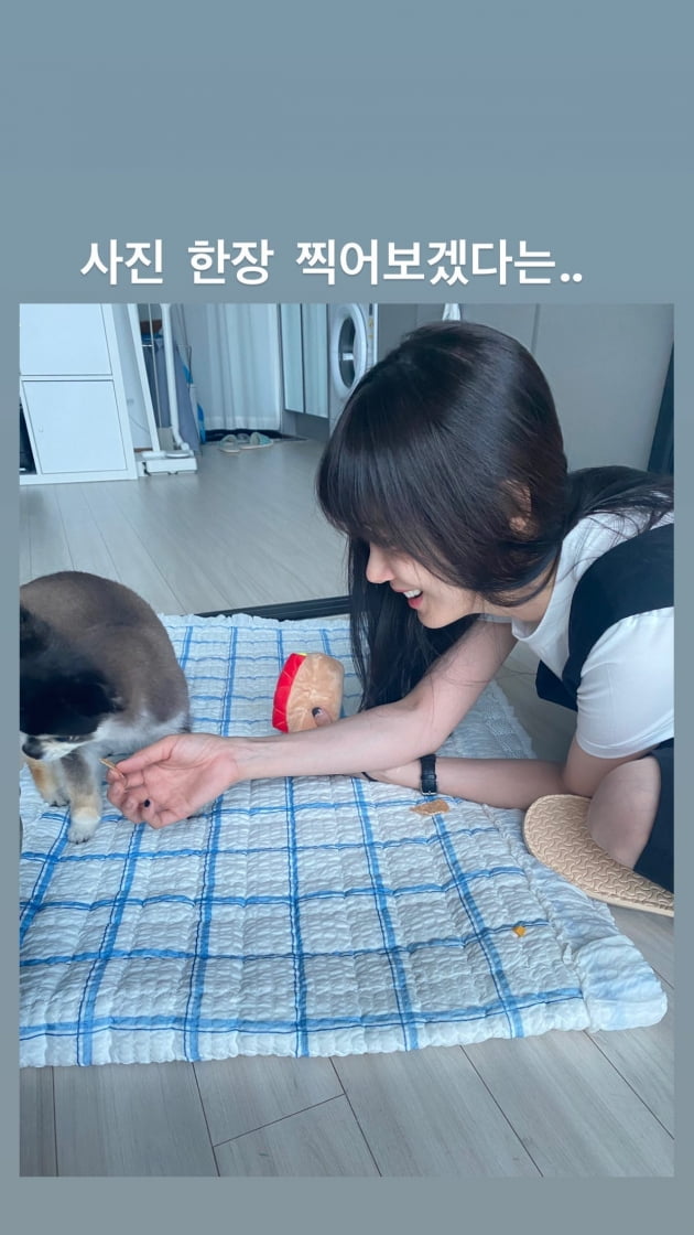 [TEN피플] '42세 새신부' 장나라, ♥촬영감독과 신혼 '미소 리프팅'…"음식도 잘하는" 