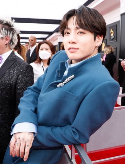 방탄소년단 정국, 美포브스 빌보드 '핫 100' 22위 진입 찬사 "새 역사 썼다"