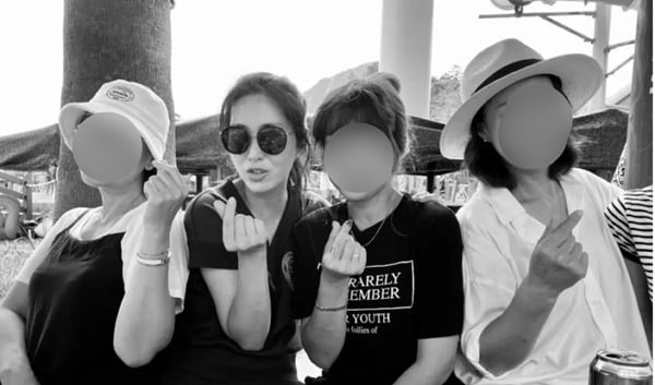 '현빈♥' 손예진, 집밥 만들기에 푹 빠지더니…송윤아 SNS 댓글 등판[TEN★]