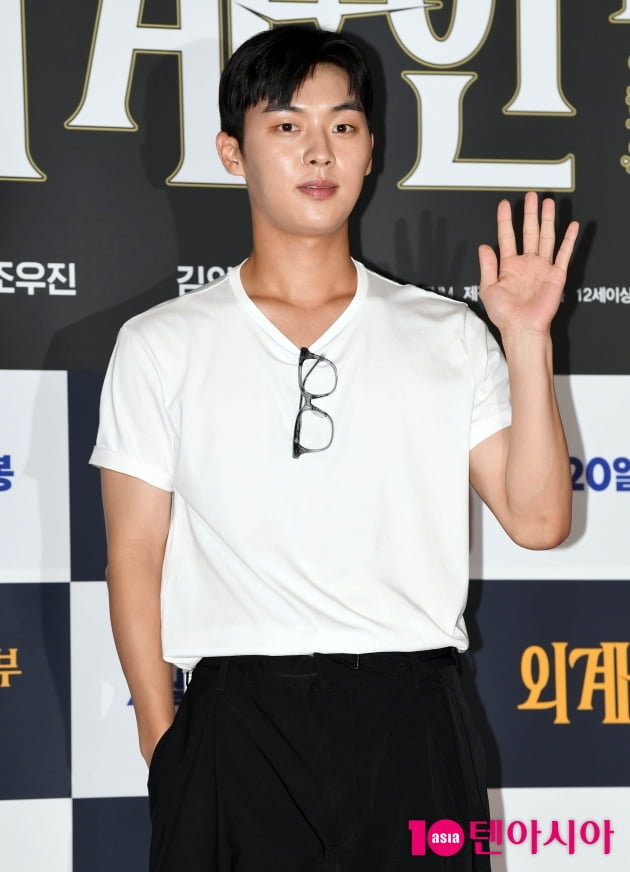 [TEN 포토] 최현욱 '김태리 응원왔어요'