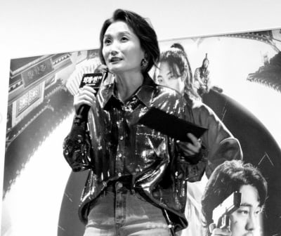 박경림, 셔츠 '넣입'에도 납작한 배…예쁨 가득이네 [TEN★]