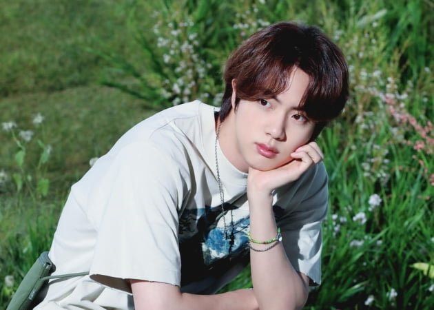 방탄소년단 진, 'Yours' 한국 OST 최초·최고, K팝 역대 3번째 600만 샤잠 돌파.. '은빛파워'