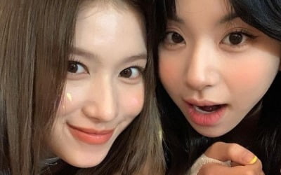 트와이스 사나, 막둥이 동생 비주얼 공개…청순함이 똑 닮았어[TEN★]