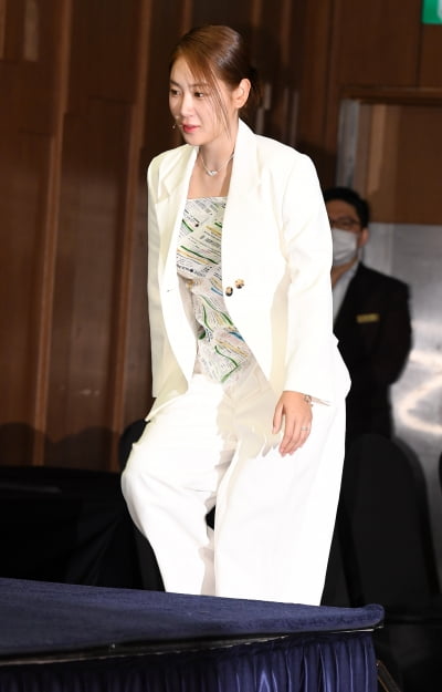 [TEN 포토] 소유 '우아한 발걸음'