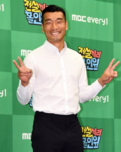 [TEN 포토] 조원희 '깜찍하게'
