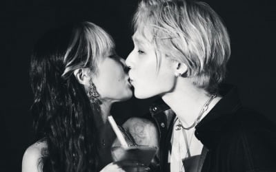 현아♥던, '찐커플'의 진한 키스… 달달함 한도초과 [TEN★]