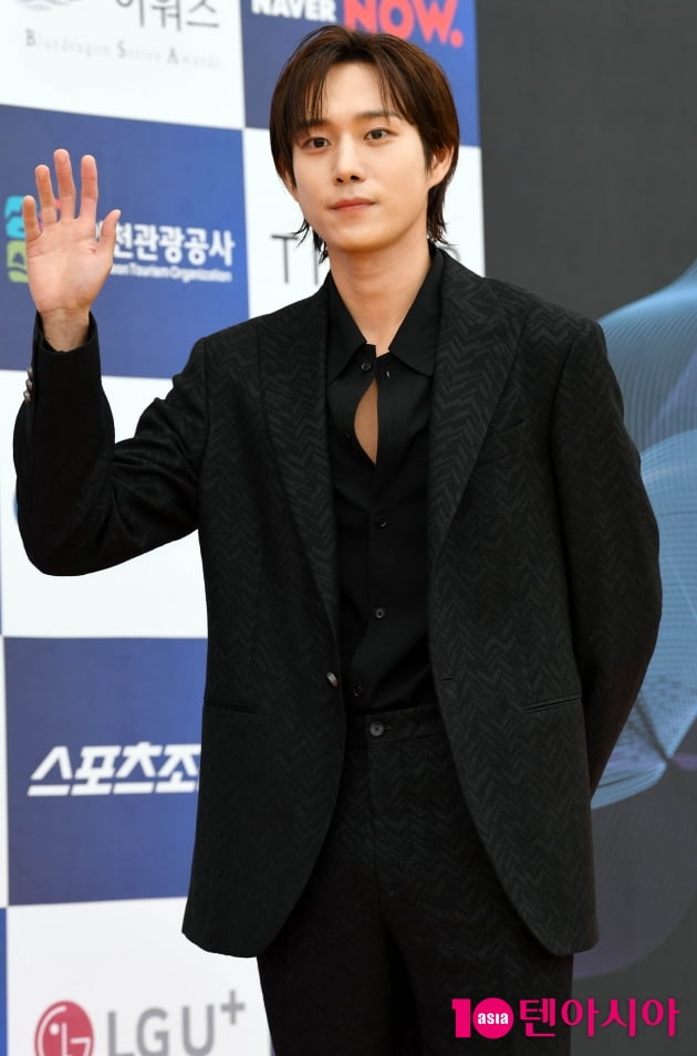 [TEN 포토] 김영대 '인사도 섹시하게'