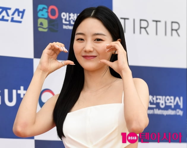 [TEN 포토] 조이현 '상큼한 볼하트'