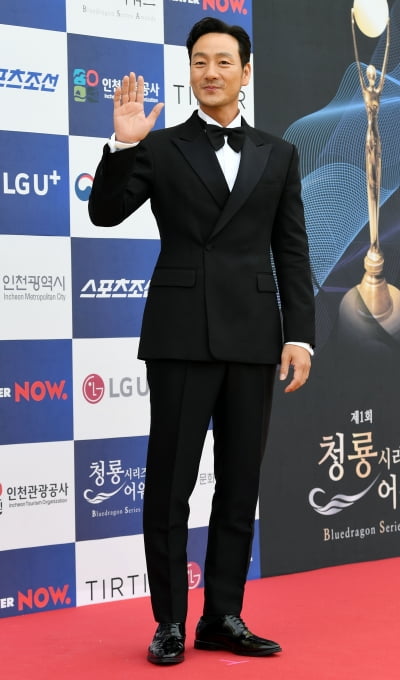 [TEN 포토] 박해수 '월드 스타의 인사'