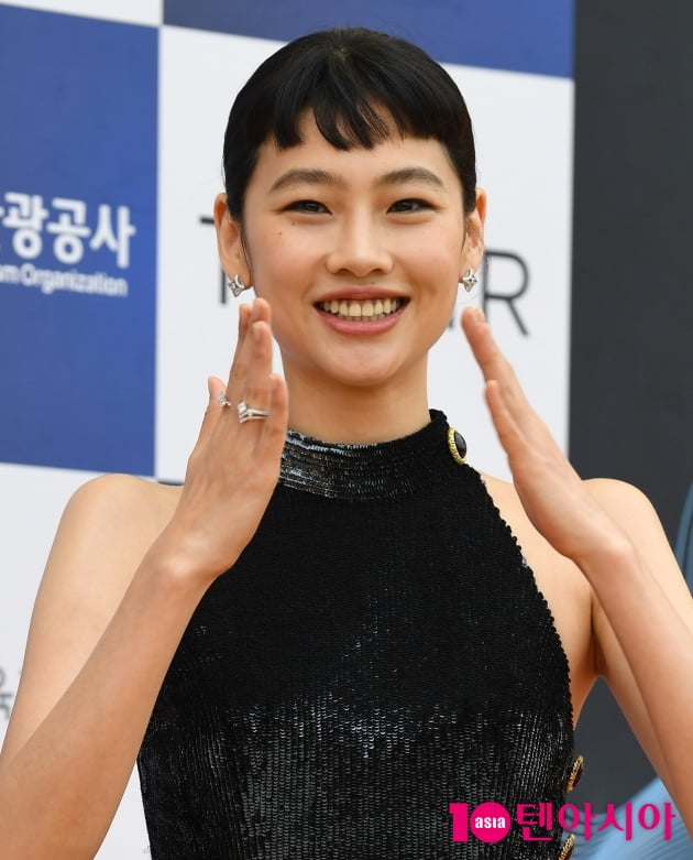 [TEN 포토] 정호연 '♥이동휘가 반한 미소'