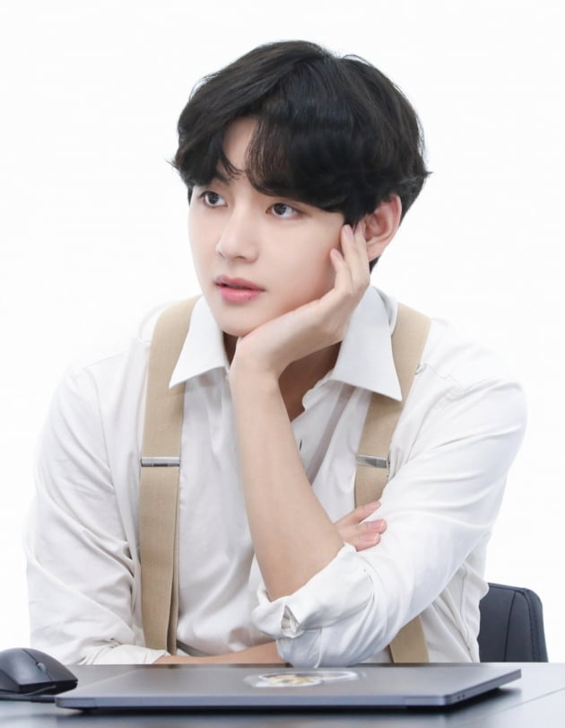 방탄소년단 뷔, 아름다운 새벽 감성 목소리의 스타 1위..명품 힐링 보이스