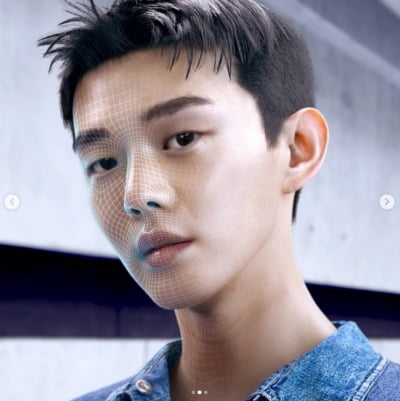 유아인, 행복한 자유인 근황..."전 요즘 그냥 이러고 다녀요"[TEN★]