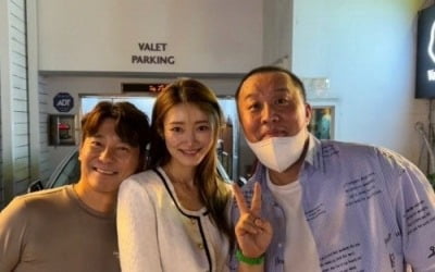 임창정♥서하얀, 정준하 가게 찾은 '잉꼬부부'…"밥 먹으러 왔어요"[TEN★]