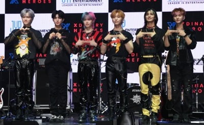 [종합] 'JYP 표' 신예 밴드 엑스디너리 히어로즈…"우리는 실전파" Z세대의 '직설적인 포부'