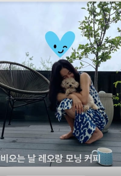 '션♥' 정혜영, 달달한 모닝~...사랑이 넘치는 스킨쉽[TEN★]