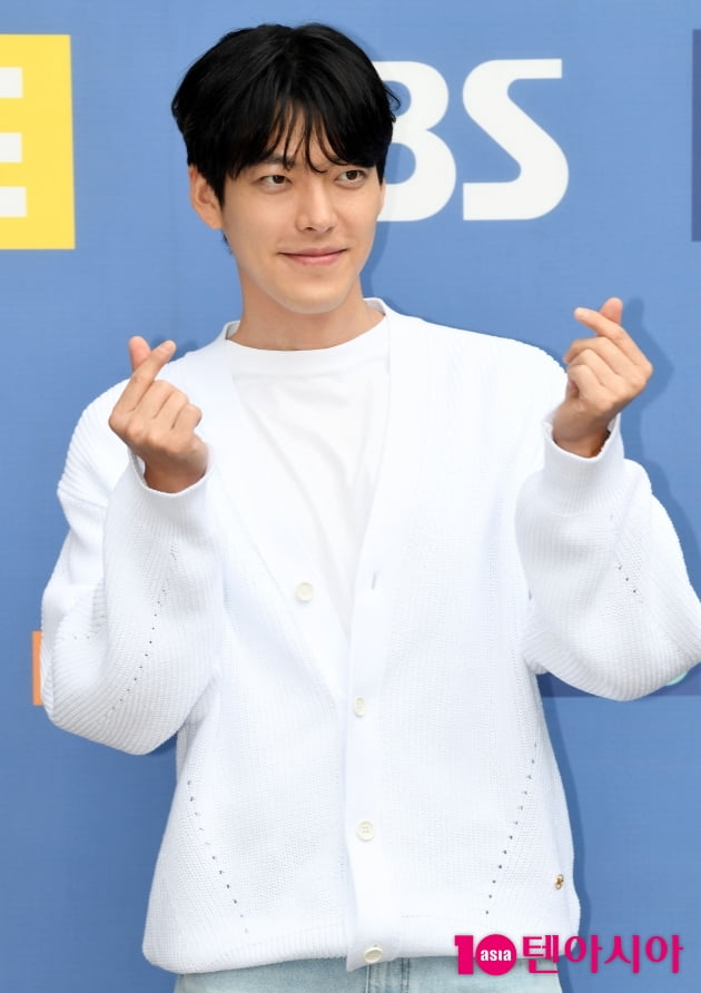 [TEN 포토] 김우빈 '영화 '외계+인' 사랑해주세요'