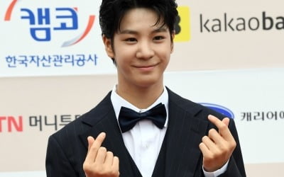 [TEN 포토] 정동원 '여심홀릭 비주얼'