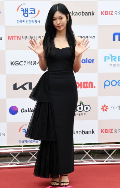 [TEN 포토] 김소연 '햇빛도 질투하는 미모'