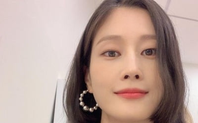'홍성기♥' 이현이, 굴욕無 얼빡샷에 예쁘다 예뻐…애둘맘 안믿겨[TEN★]