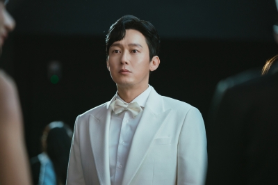 [인터뷰④] '이브' 박병은, "첫 상의 탈의 배드신 준비…오버 트레이닝으로 어깨 부상"