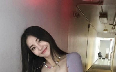 브브걸 유정, 핫한 포즈로 '방긋'…꼬부기의 섹시 자태[TEN★]