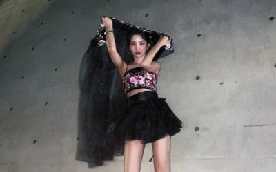 (여자)아이들 전소연, 포즈 하나로 '카리스마' 작렬…마네킹 비율 과시[TEN★]