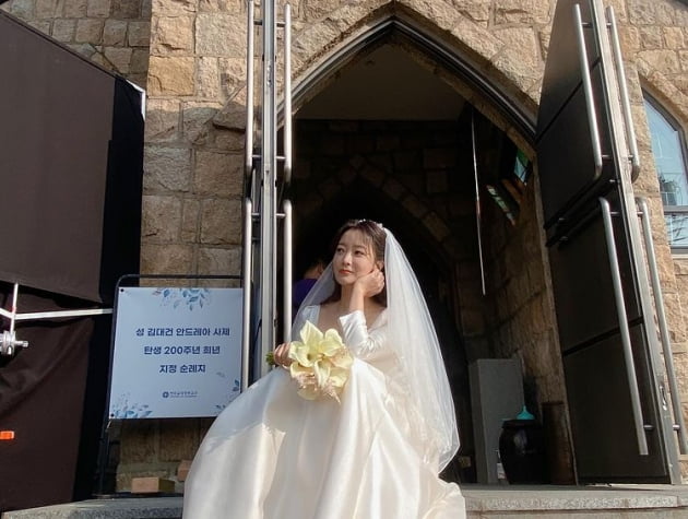 /사진=김희선 인스타그램