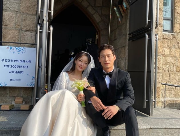 /사진=김희선 인스타그램