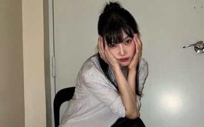 '♥크러쉬' 조이, 한여름 더위도 녹일 미모…운동화에도 극강 비율[TEN★]